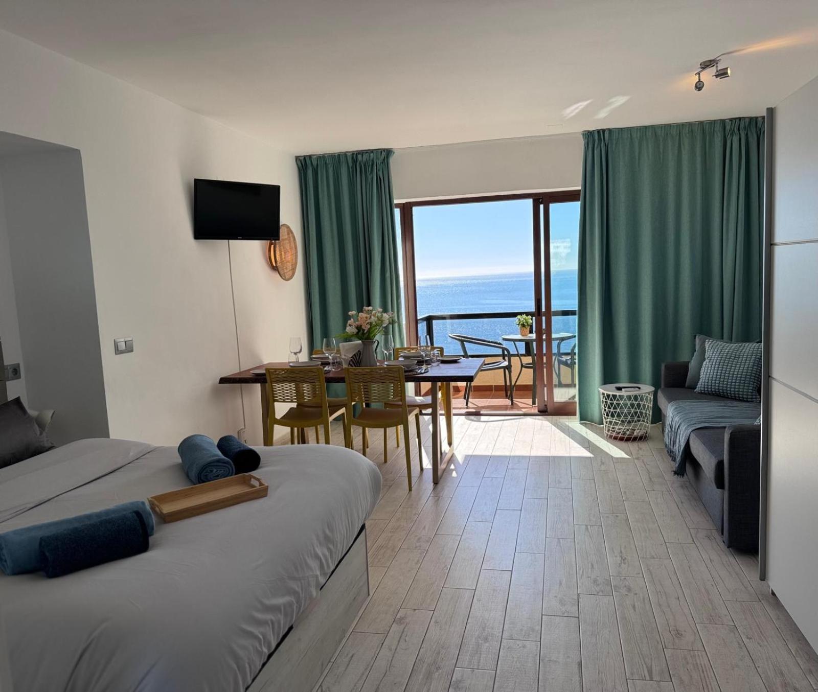 Aloha Playa Studio Sea Views Benalmádena Eksteriør billede
